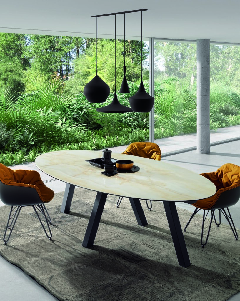 Tafel ovaal met keramieken blad