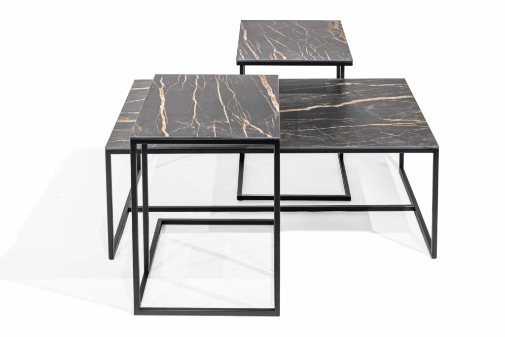 Moderne salontafel met keramieke blad