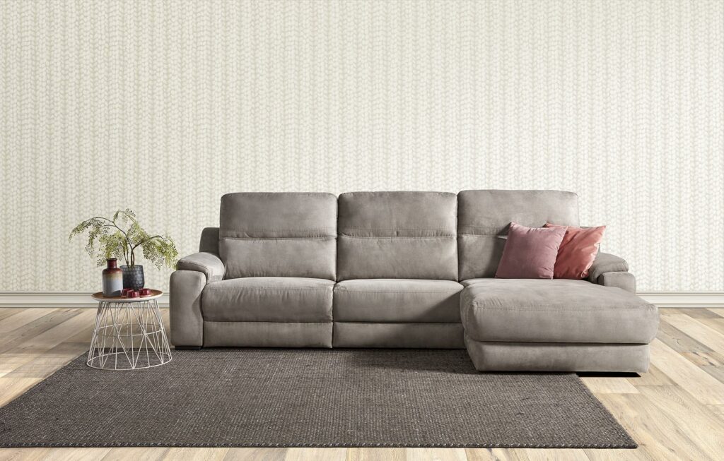 Tijdloze salon in stof met longchair