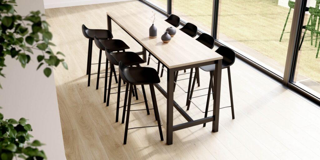 Hoge tafel+Barstoelen